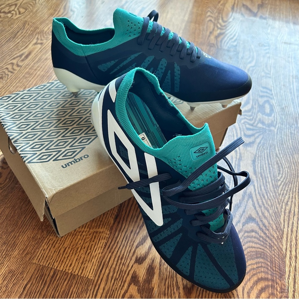 Umbro Teal and Navy Soccer Cleats